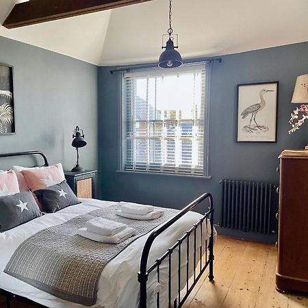 Fabulous Apartment Seconds From Beach By Whitstable-Holidays, Pudding Pan Eksteriør bilde
