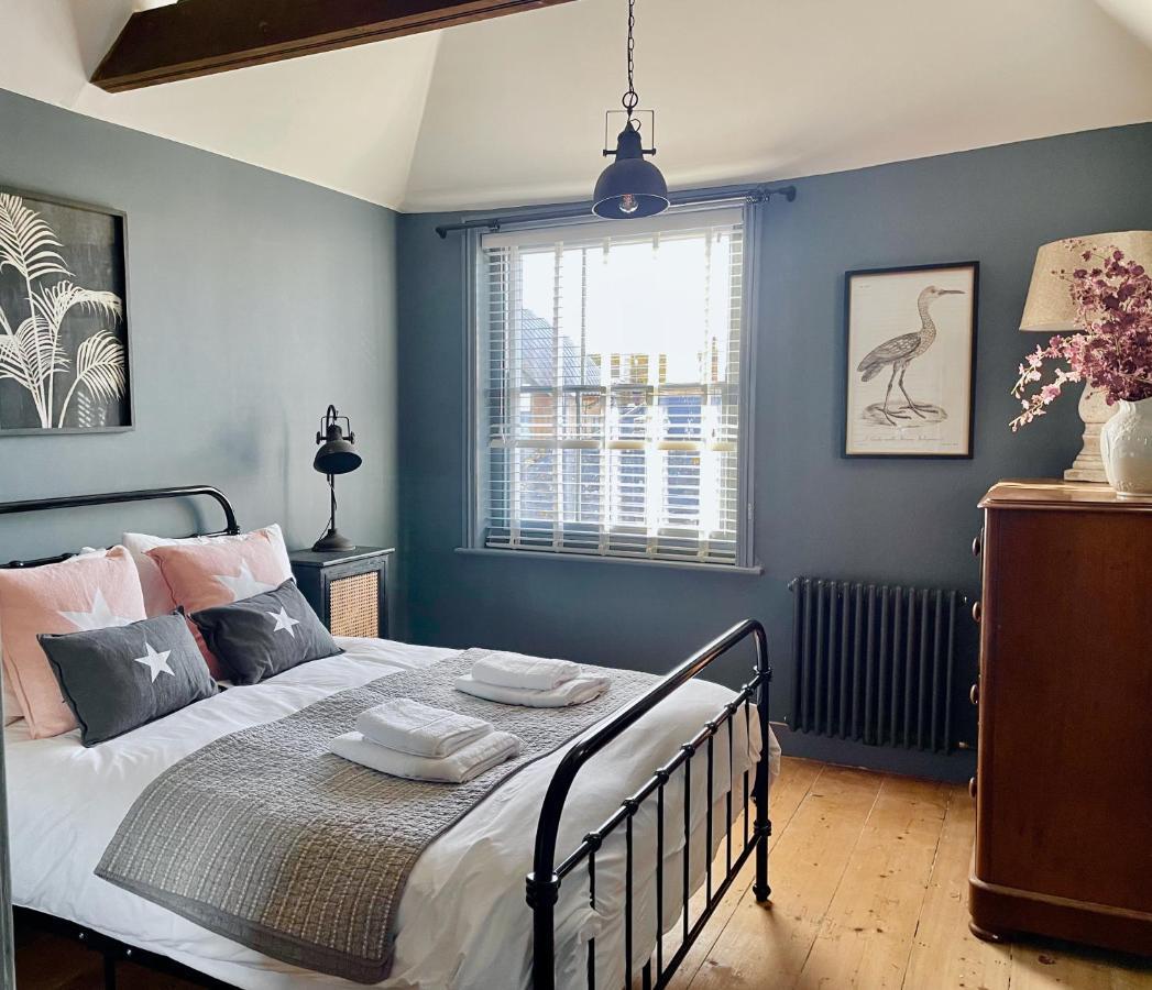 Fabulous Apartment Seconds From Beach By Whitstable-Holidays, Pudding Pan Eksteriør bilde