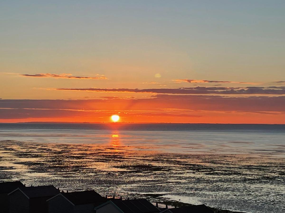 Fabulous Apartment Seconds From Beach By Whitstable-Holidays, Pudding Pan Eksteriør bilde