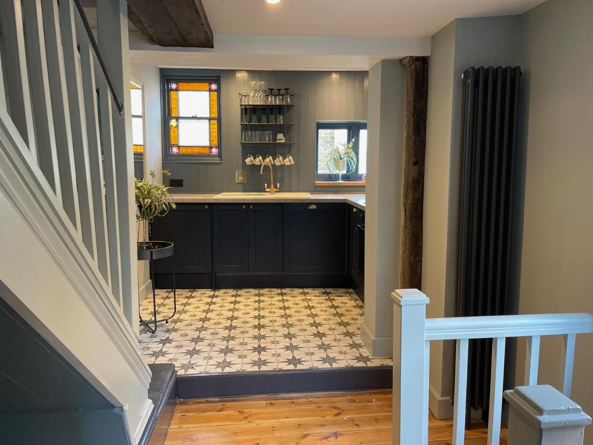 Fabulous Apartment Seconds From Beach By Whitstable-Holidays, Pudding Pan Eksteriør bilde